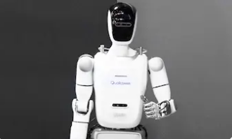 人形机器人